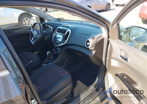 2017 Chevrolet Sonic Lt Auto из США, поврежденный, VIN 1G1JD6SG2H4153160